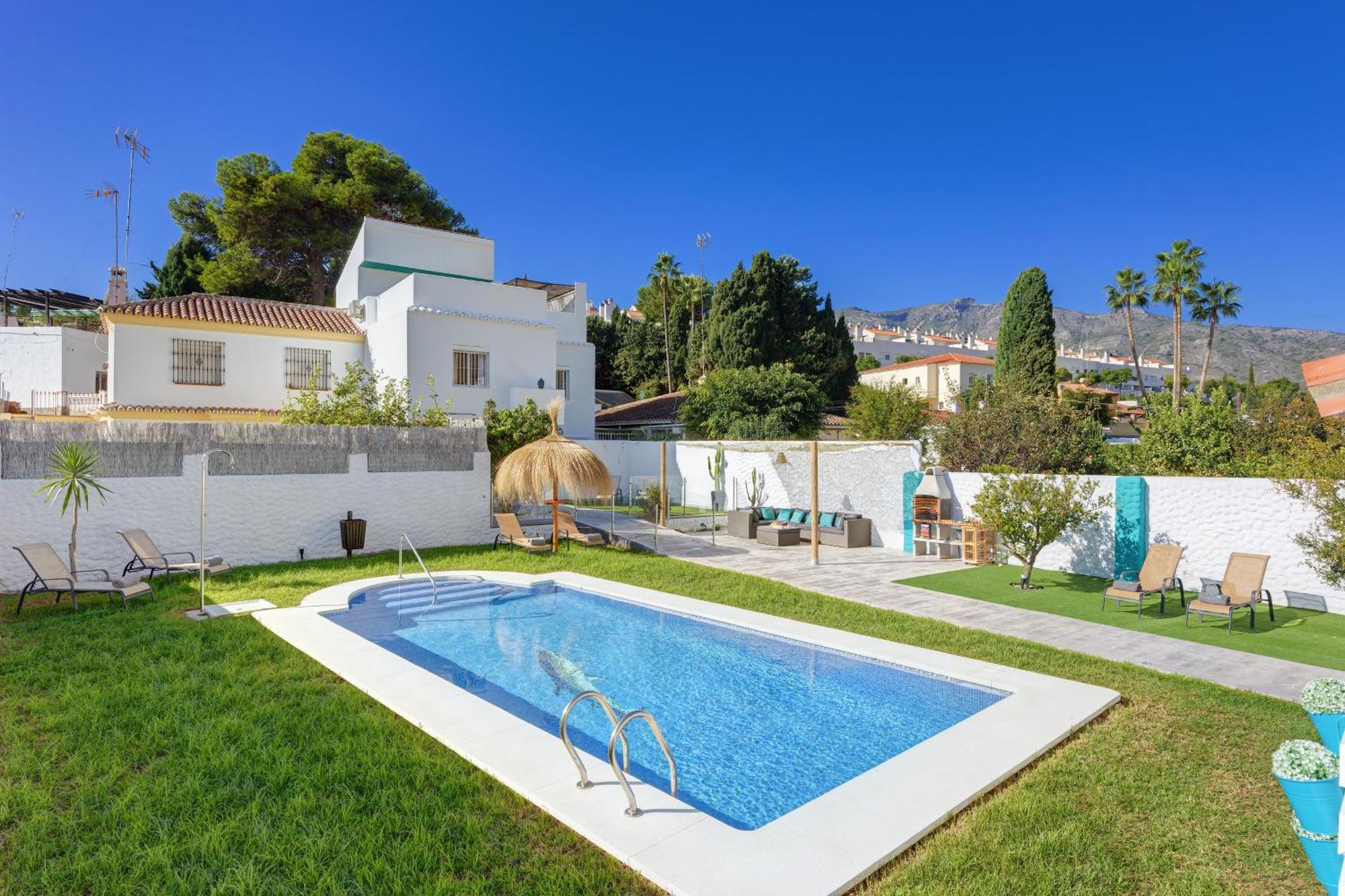 Villa Mamba By Seric,15' Walking To The Beach Torremolinos Exterior photo